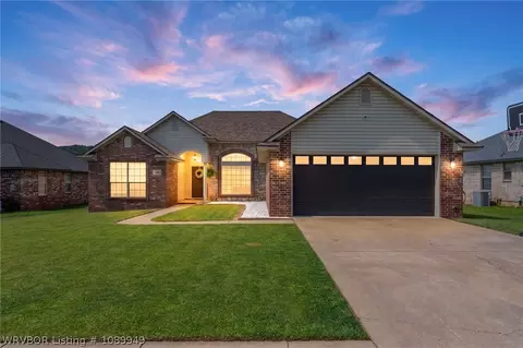 1920 Plum Creek Ln, Alma, AR 72921