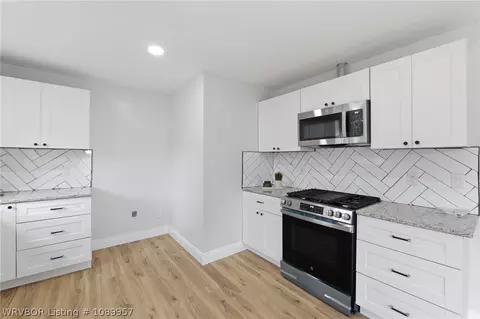 Kitchen - 2400 Birnie Ave, Fort Smith, AR 72904 photo 2 of 2