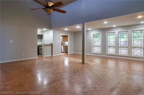 Living - 4111 Cruce Hill Dr, Fort Smith, AR 72901 photo 2 of 8