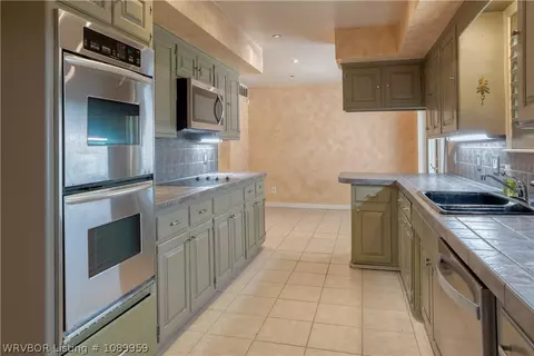 Kitchen - 4111 Cruce Hill Dr, Fort Smith, AR 72901 photo 2 of 4