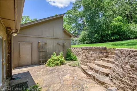 Exterior - 4111 Cruce Hill Dr, Fort Smith, AR 72901 photo 6 of 10