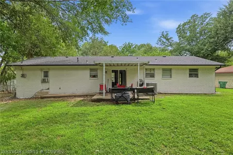 Exterior - 3635 Willow St, Fort Smith, AR 72904 photo 4 of 6