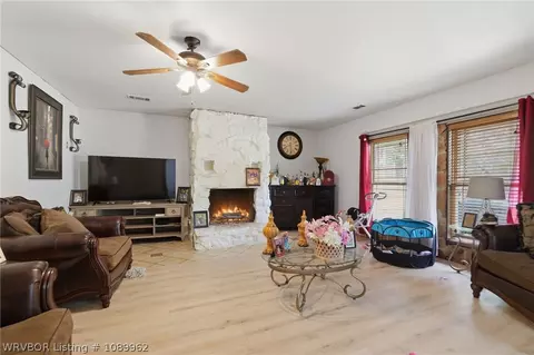 Living - 3635 Willow St, Fort Smith, AR 72904 photo 1 of 2