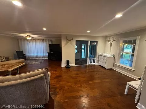 Living - 404 Nixon Rd, Lavaca, AR 72941 photo 1 of 2