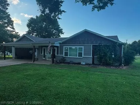 Exterior - 404 Nixon Rd, Lavaca, AR 72941 photo 8 of 9