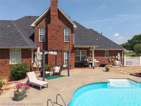 Exterior - 6300 E Rye Hill Rd, Fort Smith, AR 72916 photo 8 of 11