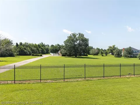 Exterior - 6300 E Rye Hill Rd, Fort Smith, AR 72916 photo 4 of 11