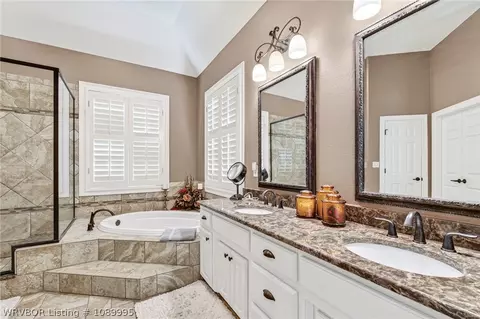 Bath - 6300 E Rye Hill Rd, Fort Smith, AR 72916 photo 4 of 8