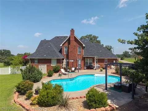 Exterior - 6300 E Rye Hill Rd, Fort Smith, AR 72916 photo 3 of 11