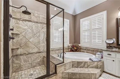 Bath - 6300 E Rye Hill Rd, Fort Smith, AR 72916 photo 3 of 8