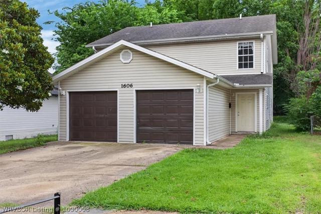 1606 Cedar St, Van Buren, AR 72956
