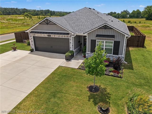 305 Twisted Oak Way, Greenwood, AR 72936