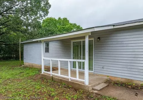 Exterior - 1388 Diamond Rd, Waldron, AR 72958 photo 1 of 2
