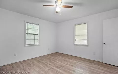 Bedroom - 1388 Diamond Rd, Waldron, AR 72958 photo 2 of 5
