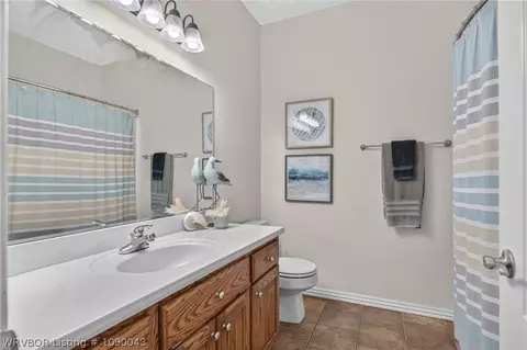 Bath - 3425 Eagle Dr, Greenwood, AR 72936 photo 2 of 5