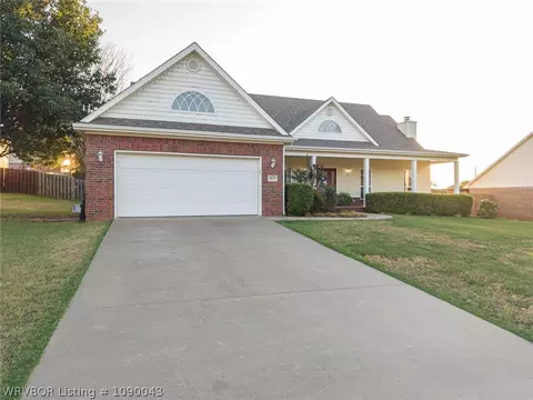 Exterior - 3425 Eagle Dr, Greenwood, AR 72936 photo 4 of 13