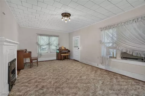 310 E Klan St, Paris, AR 72855 photo 6