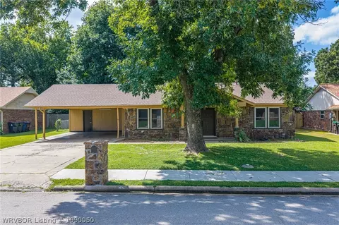 8612 Harvard Dr, Fort Smith, AR 72908 photo 4