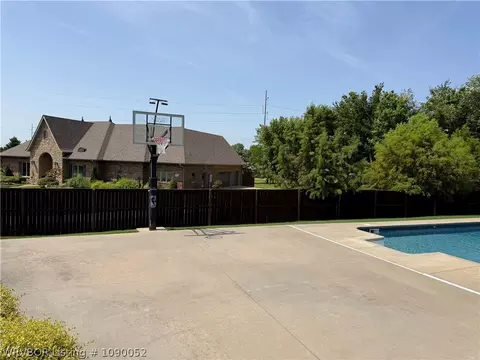 Exterior - 8501 Reata St, Fort Smith, AR 72916 photo 7 of 11