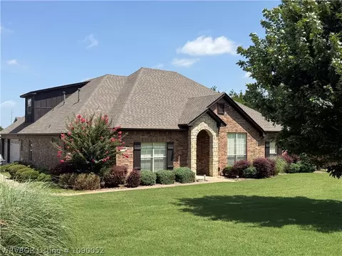 Exterior - 8501 Reata St, Fort Smith, AR 72916 photo 3 of 11
