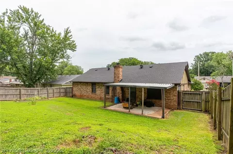 Exterior - 3004 S 99th St, Fort Smith, AR 72903 photo 5 of 6