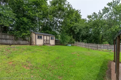 Exterior - 3004 S 99th St, Fort Smith, AR 72903 photo 4 of 6