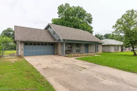 4211 Royal Oak Dr, Fort Smith, AR 72904 photo 2