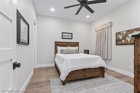 Bedroom - 8300 Bear Hollow Rd, Fort Smith, AR 72916 photo 6 of 9