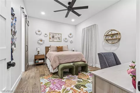 Bedroom - 8300 Bear Hollow Rd, Fort Smith, AR 72916 photo 7 of 9