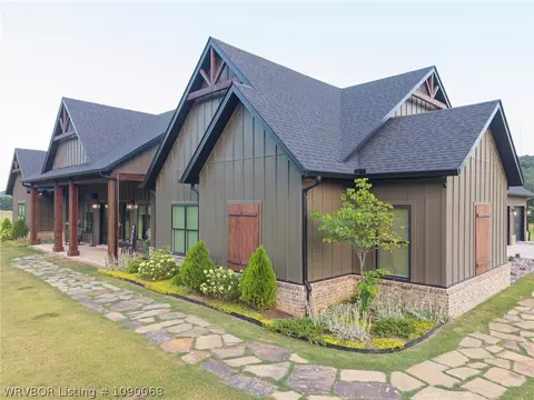 Exterior - 8300 Bear Hollow Rd, Fort Smith, AR 72916 photo 5 of 17
