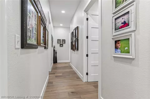 Entry Way - 8300 Bear Hollow Rd, Fort Smith, AR 72916 photo 4 of 5
