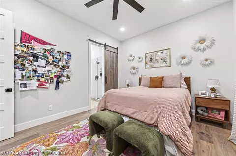 Bedroom - 8300 Bear Hollow Rd, Fort Smith, AR 72916 photo 8 of 9