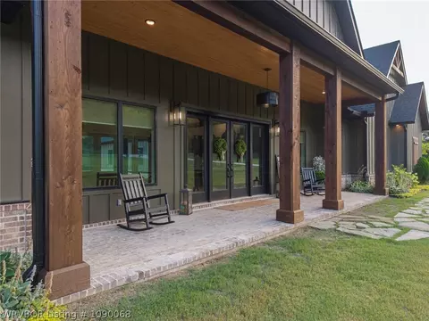 Exterior - 8300 Bear Hollow Rd, Fort Smith, AR 72916 photo 3 of 17
