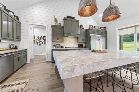 Kitchen - 8300 Bear Hollow Rd, Fort Smith, AR 72916 photo 3 of 7