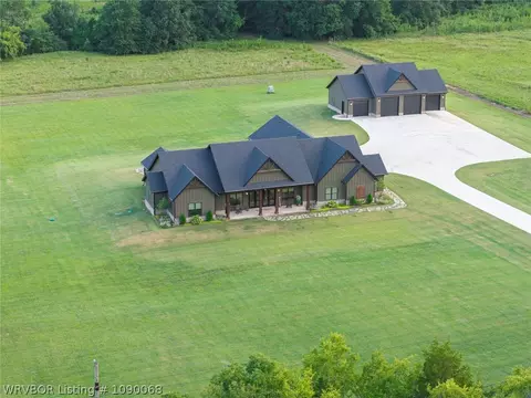 Exterior - 8300 Bear Hollow Rd, Fort Smith, AR 72916 photo 16 of 17