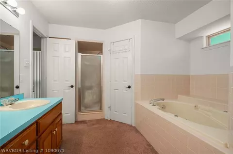 Bath - 1608 Cole Ter, Lavaca, AR 72941 photo 2 of 3