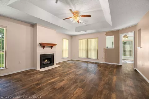 Living - 1608 Cole Ter, Lavaca, AR 72941 photo 2 of 3