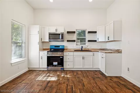 Kitchen - 1423 Lyman, Fort Smith, AR 72904 photo 1 of 2