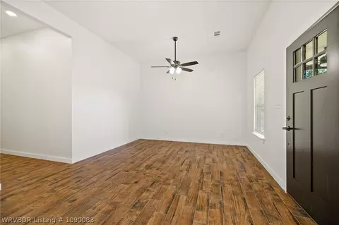 Living - 1423 Lyman, Fort Smith, AR 72904 photo 2 of 3