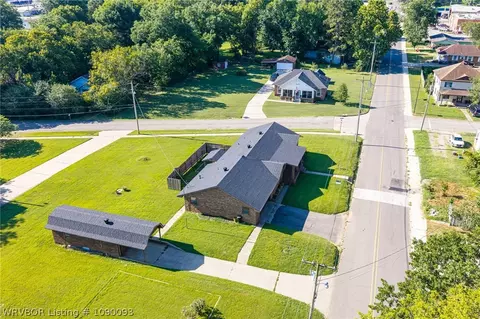 View/Area - 203 N 10th St, Paris, AR 72855 photo 3 of 5