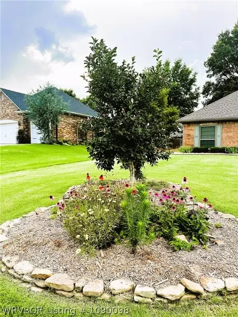 Exterior - 6901 Southfield Dr, Fort Smith, AR 72916 photo 6 of 19