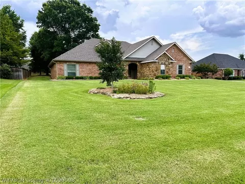 Exterior - 6901 Southfield Dr, Fort Smith, AR 72916 photo 4 of 19