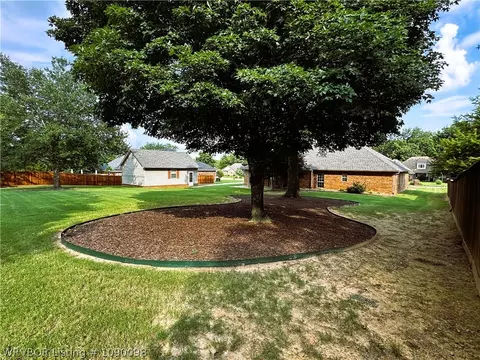 Exterior - 6901 Southfield Dr, Fort Smith, AR 72916 photo 10 of 19