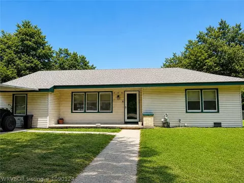 203 NE C St, Stigler, OK 74462