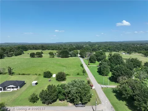 View/Area - 900 Gregory Ave, Pocola, OK 74902 photo 2 of 10