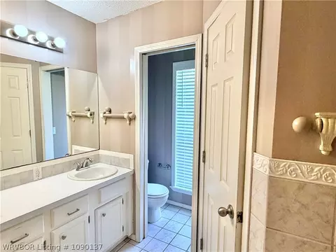 Bath - 900 Gregory Ave, Pocola, OK 74902 photo 3 of 7