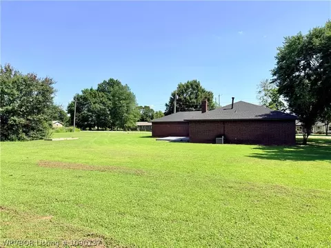 Exterior - 900 Gregory Ave, Pocola, OK 74902 photo 9 of 12