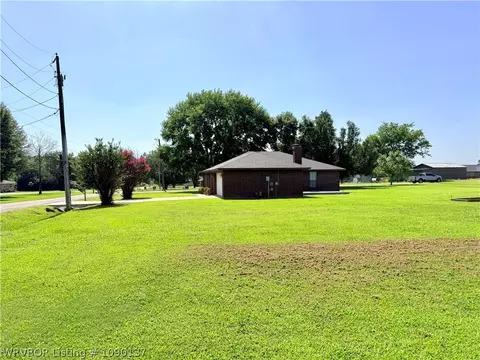 Exterior - 900 Gregory Ave, Pocola, OK 74902 photo 6 of 12