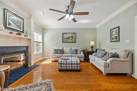 Living - 10704 Towle Ct, Fort Smith, AR 72908 photo 2 of 3