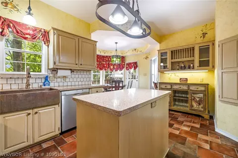 Kitchen - 10704 Towle Ct, Fort Smith, AR 72908 photo 4 of 4